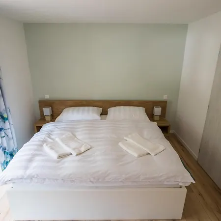 Apartament Ema A Peter